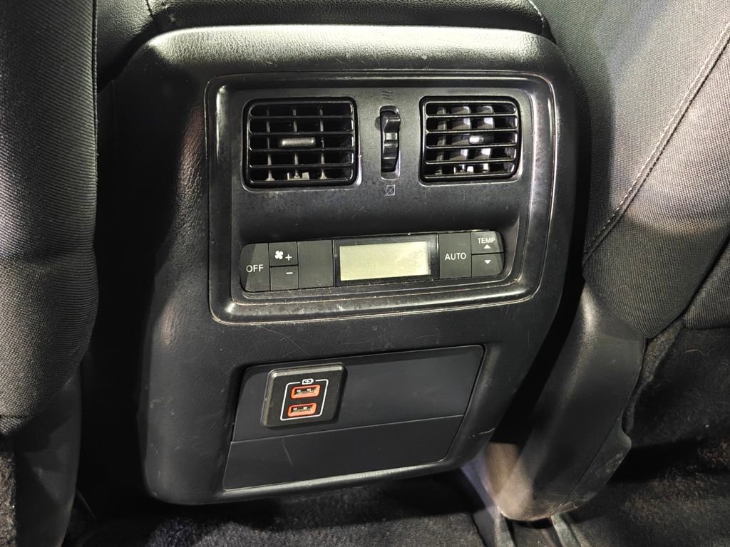 Used 2018 Nissan Pathfinder S AWD/4WD image 26