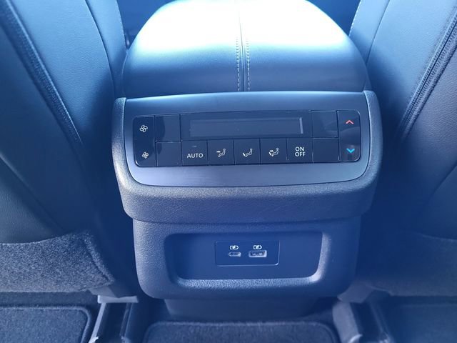 Used 2023 Nissan Pathfinder SL w/ Lighting Package (N92) image 22