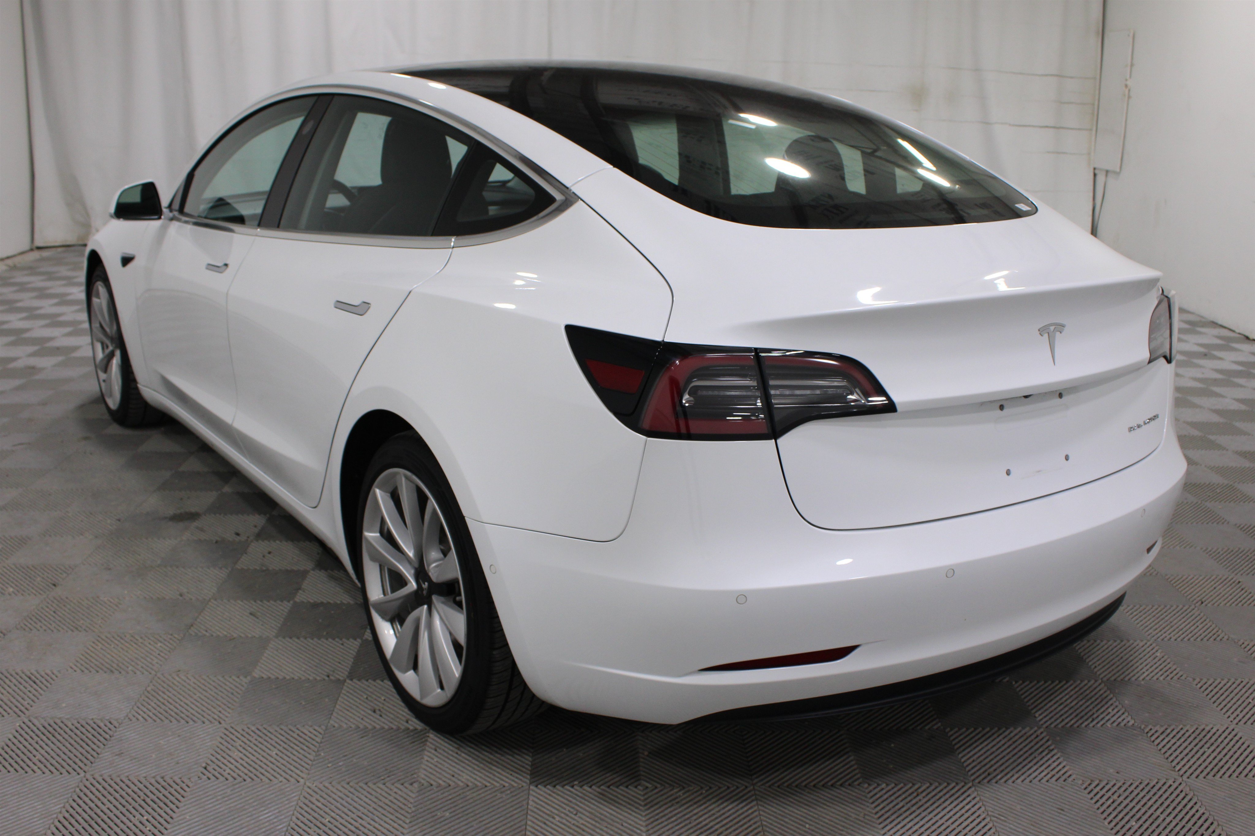Used 2018 Tesla Model 3 AWD/4WD image 22