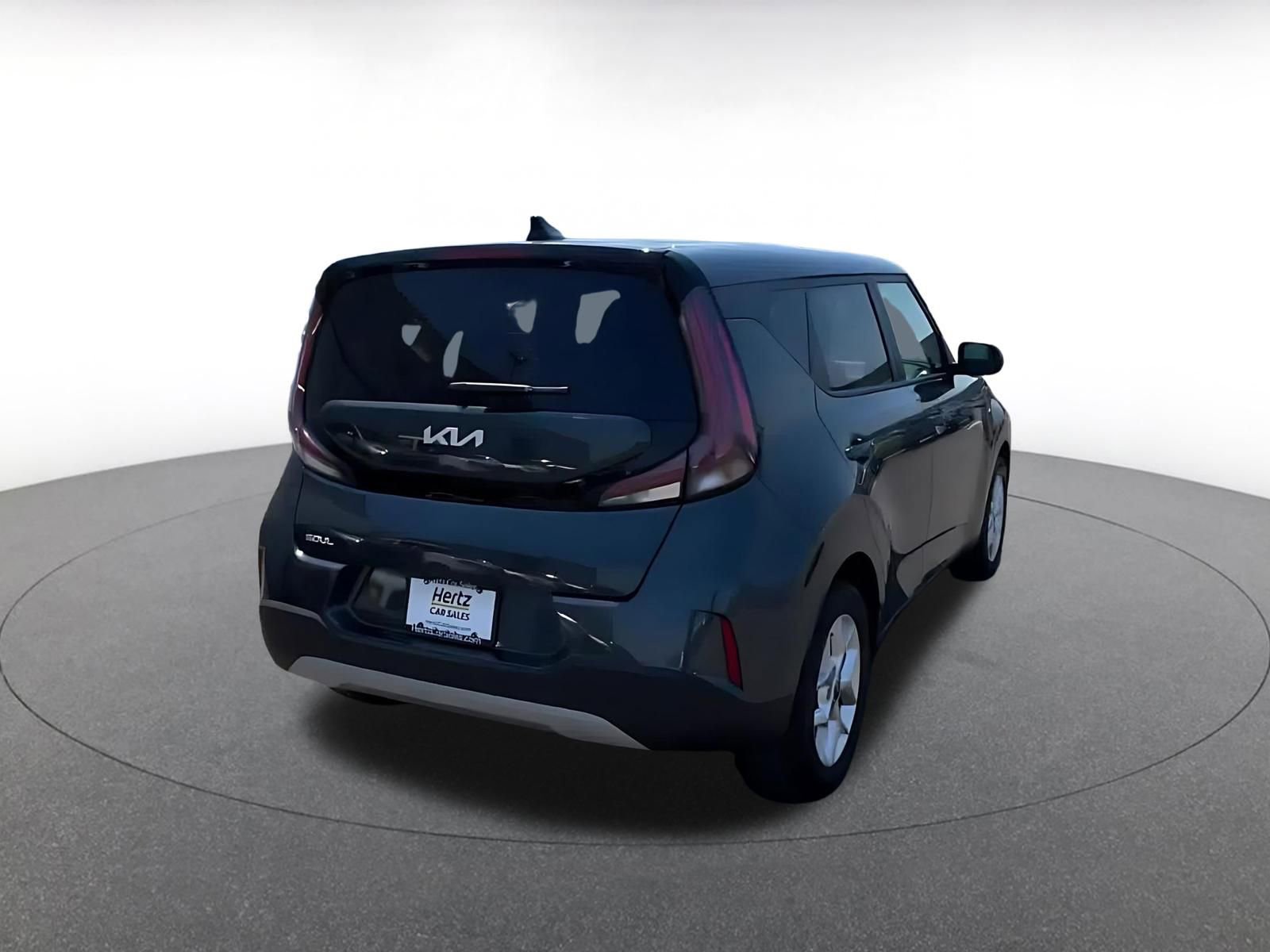 Used 2025 Kia Soul LX w/ LX Technology Package FWD image 14