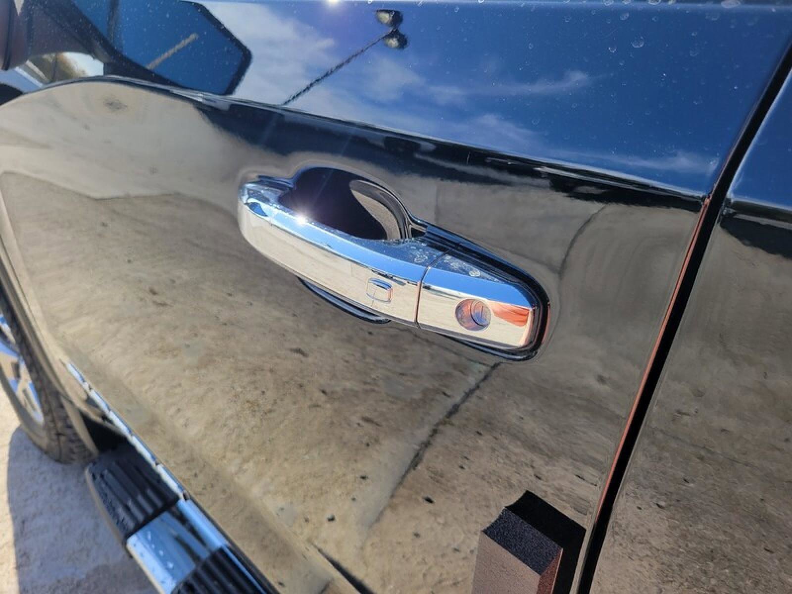 New 2026 GMC Sierra 1500 SLT w/ SLT Premium Plus Package image 10