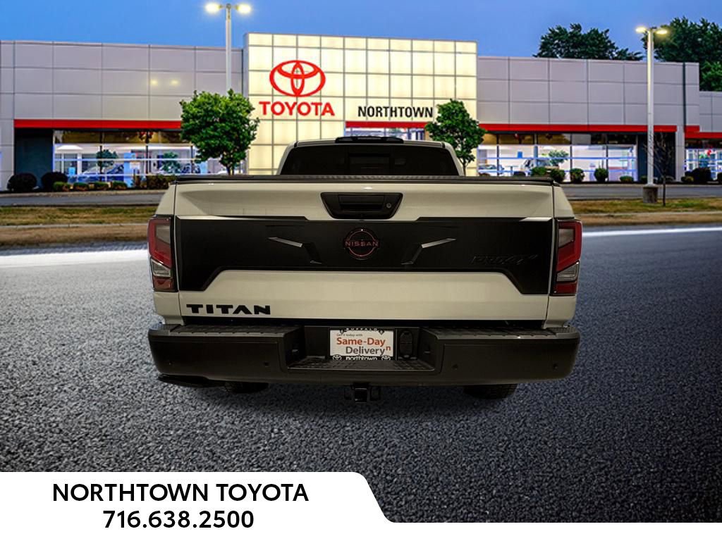 Used 2024 Nissan Titan PRO-4X w/ Pro-4x Convenience Package image 13