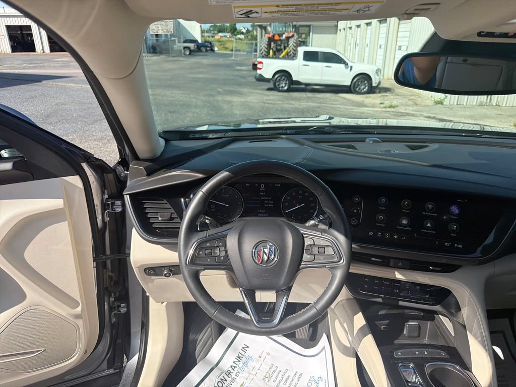 Used 2022 Buick Envision Essence w/ Safety Package FWD image 13