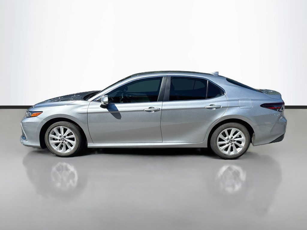 Used 2024 Toyota Camry LE FWD image 4