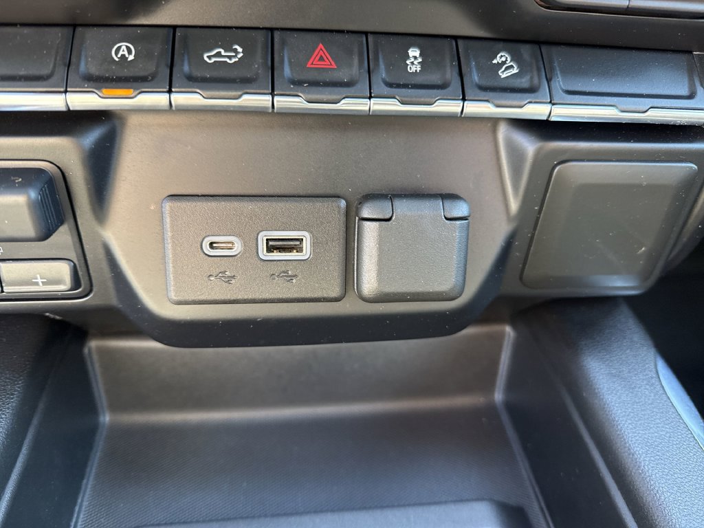 Used 2021 Chevrolet Silverado 1500 LT Trail Boss AWD/4WD image 32