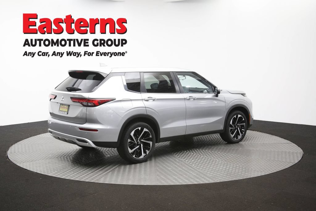 Used 2024 Mitsubishi Outlander SE FWD image 44