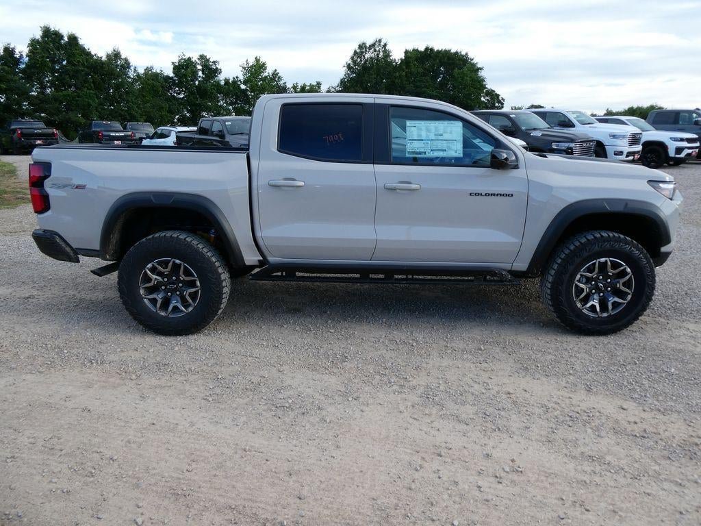 New 2026 Chevrolet Colorado ZR2 w/ Technology Package AWD/4WD image 3