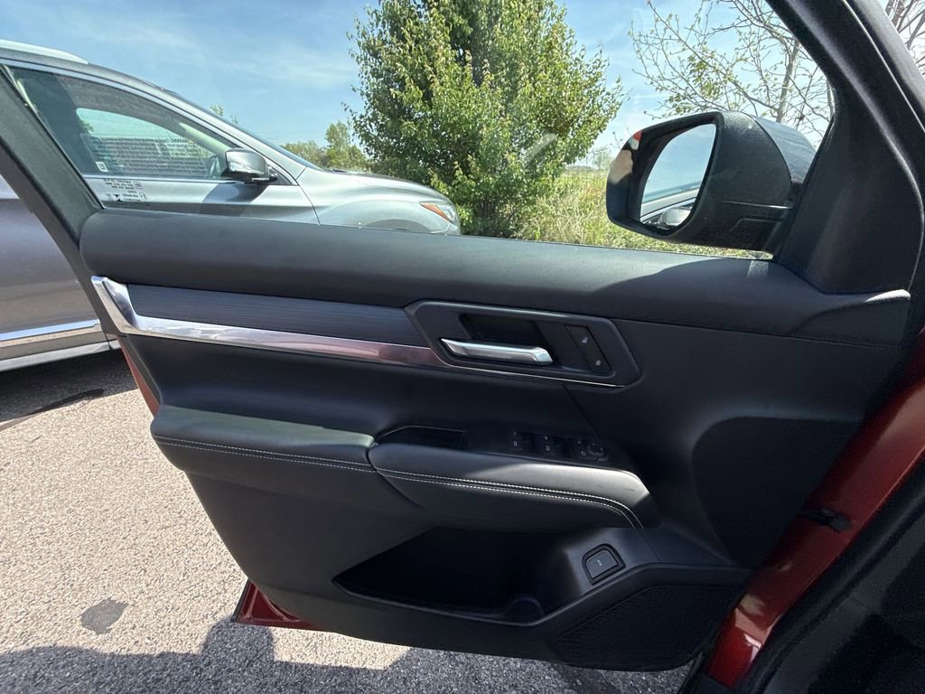 Certified 2025 GMC Terrain Elevation w/ Elevation Premium Package image 29