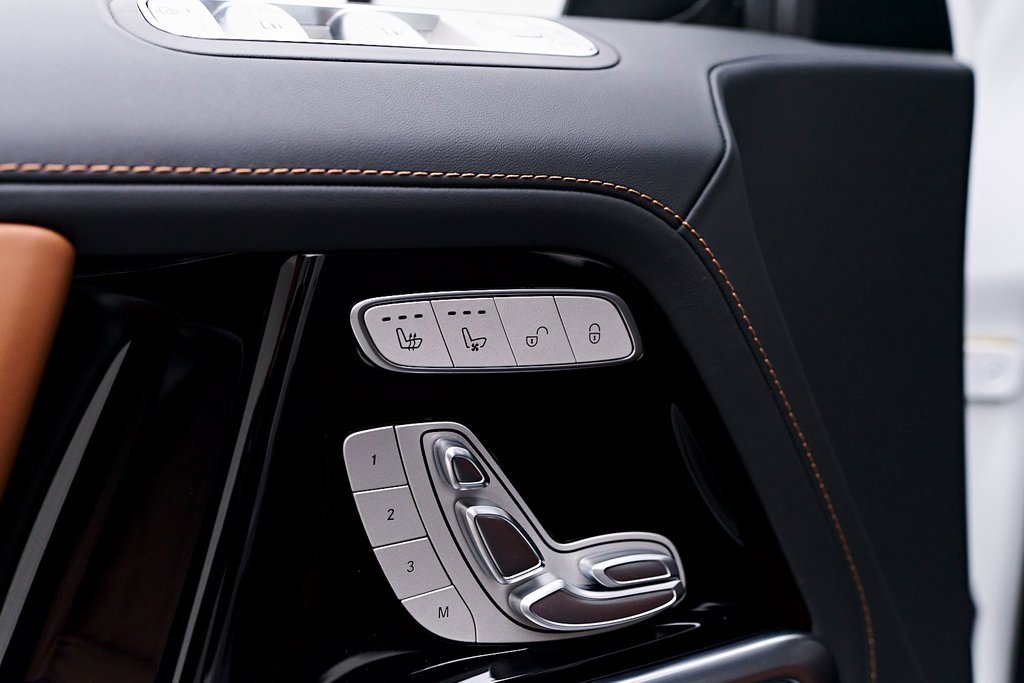 Used 2022 Mercedes-Benz G 550 image 35