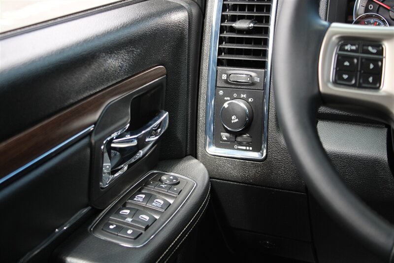 Used 2016 RAM 2500 Laramie w/ Convenience Group AWD/4WD image 13