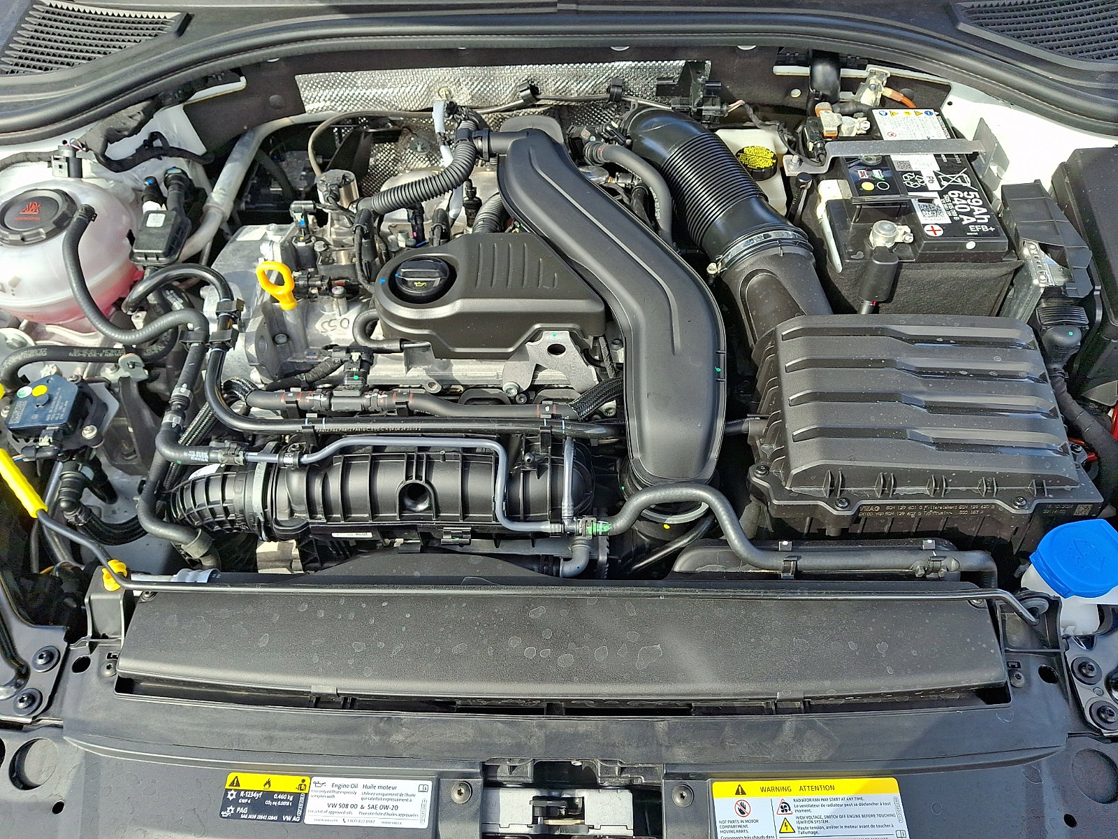 Certified 2025 Volkswagen Jetta SEL image 30