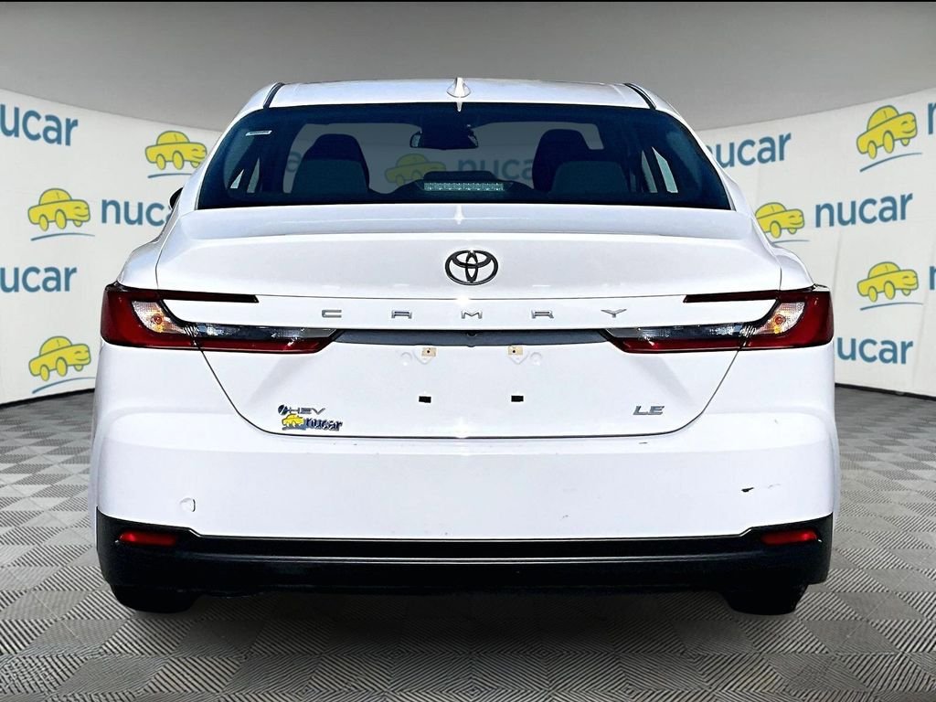 Used 2025 Toyota Camry SE FWD image 5