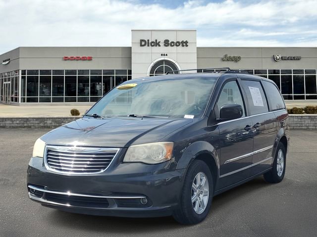Used 2012 Chrysler Town & Country Touring w/ Entertainment Group #1 FWD video 2