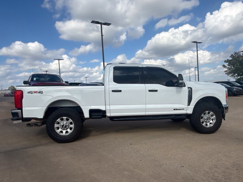 Used 2023 Ford F250 XLT AWD/4WD image 4