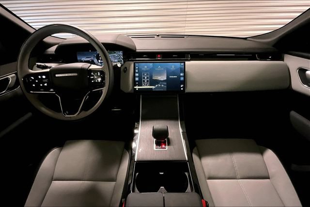 Certified 2026 Land Rover Range Rover Velar Dynamic SE AWD/4WD image 18