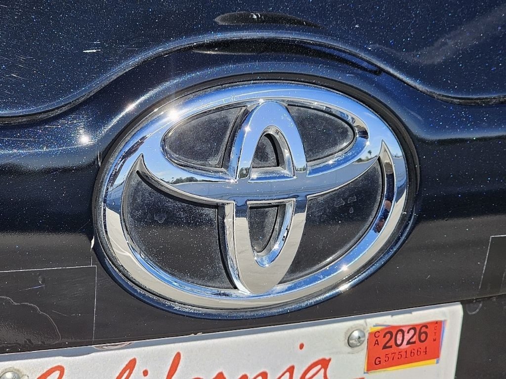 Used 2017 Toyota Highlander XLE FWD image 13