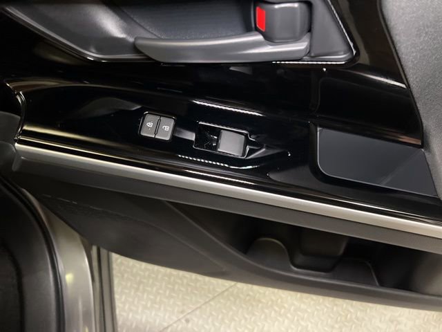 Used 2025 Subaru Solterra Premium image 56