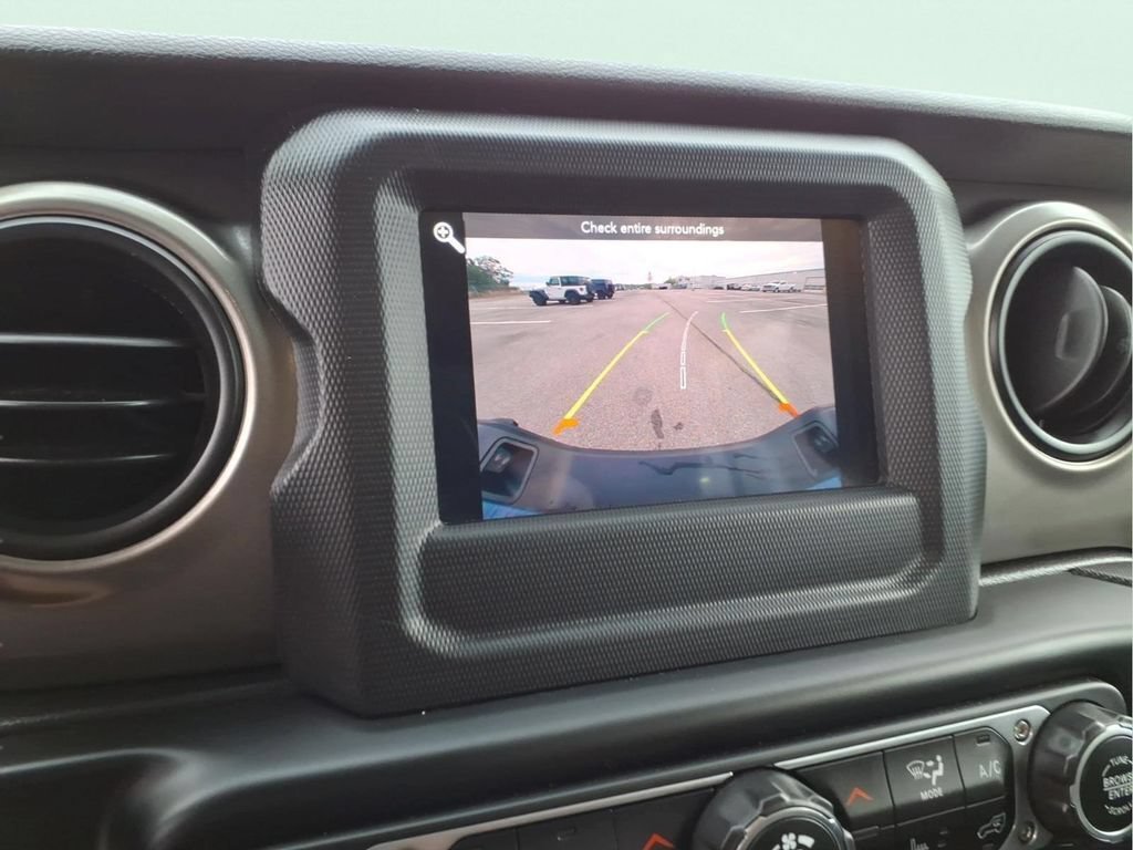 Used 2021 Jeep Gladiator Sport AWD/4WD image 29