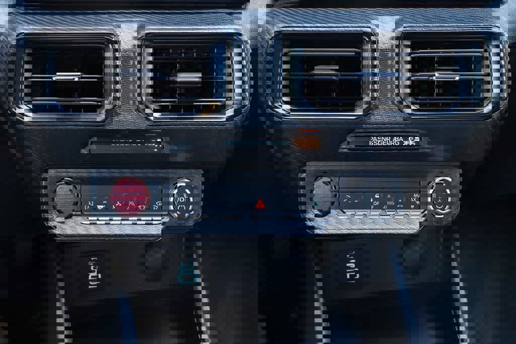 Used 2025 Ford Mustang Convertible image 20