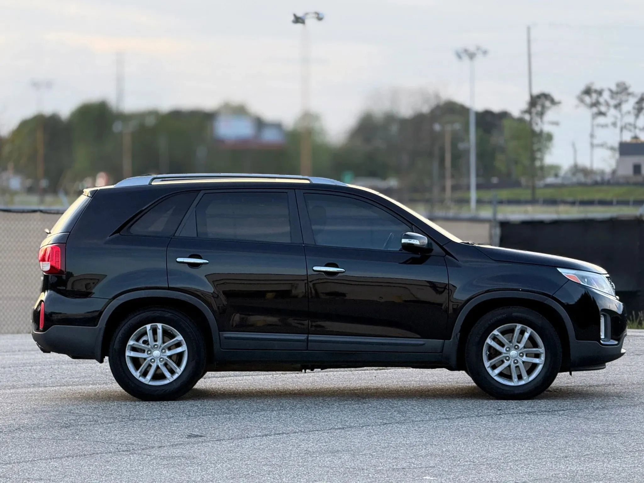 Used 2015 Kia Sorento LX image 7