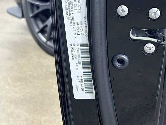 Used 2015 Dodge Challenger SRT Hellcat RWD image 31
