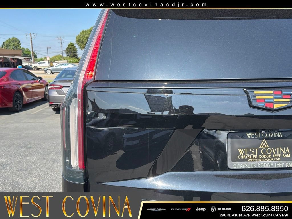 Used 2023 Cadillac Escalade V AWD/4WD image 34