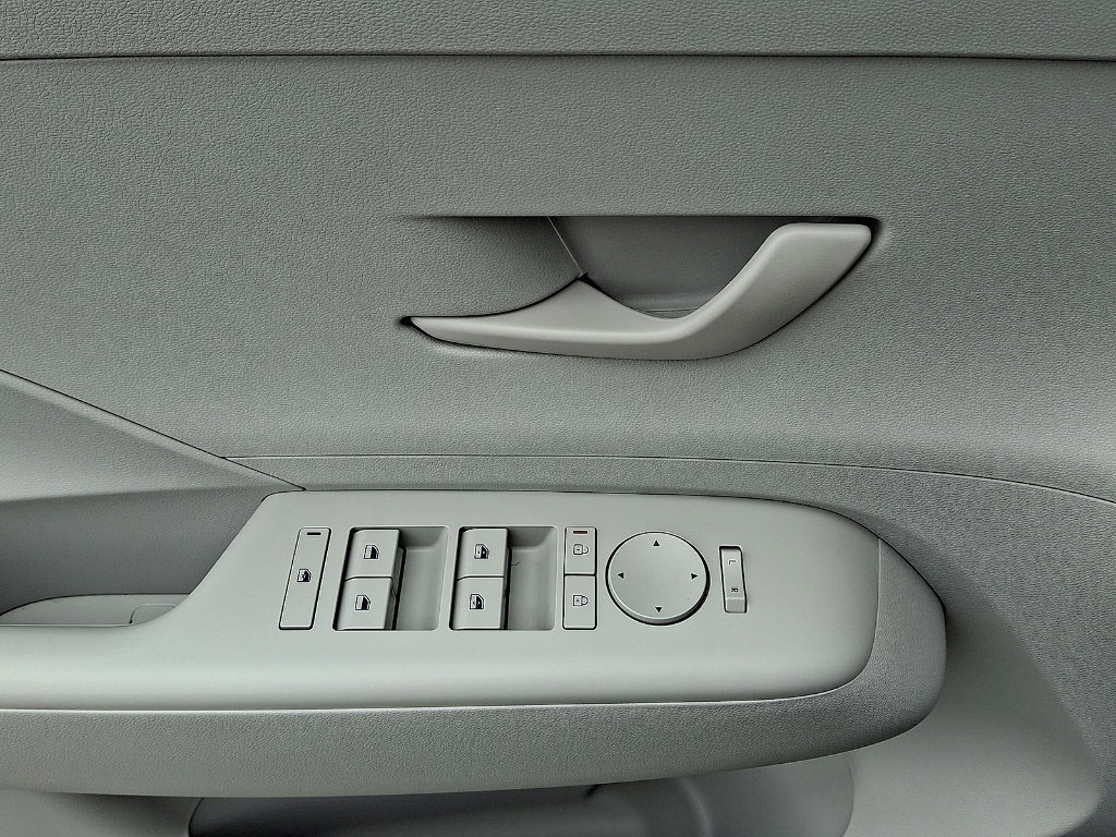 Used 2024 Hyundai Kona SEL w/ Convenience Package image 10