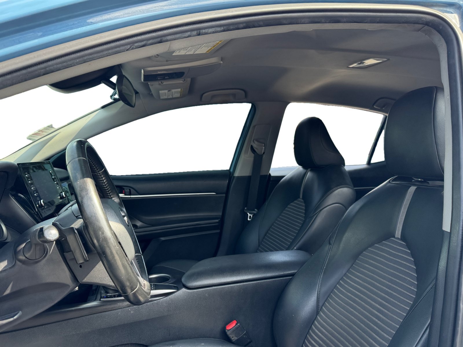 Used 2023 Toyota Camry SE FWD image 9