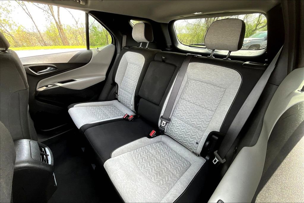 Used 2022 Chevrolet Equinox LS w/ LS Convenience Package image 38