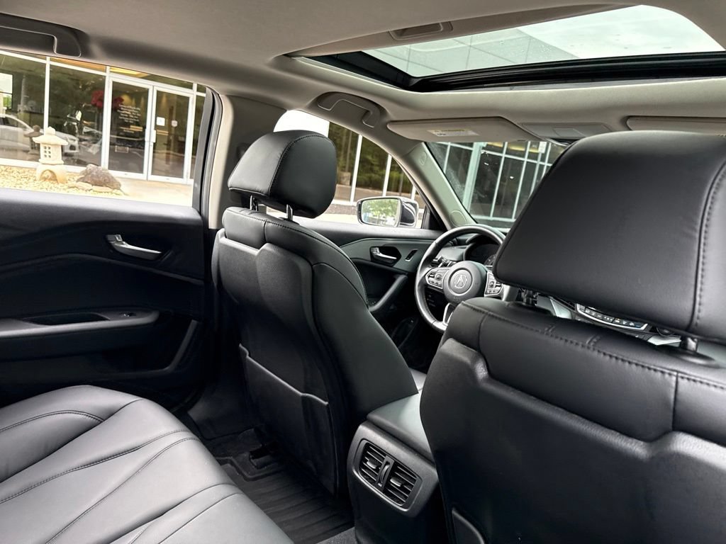 Used 2023 Acura TLX FWD image 8