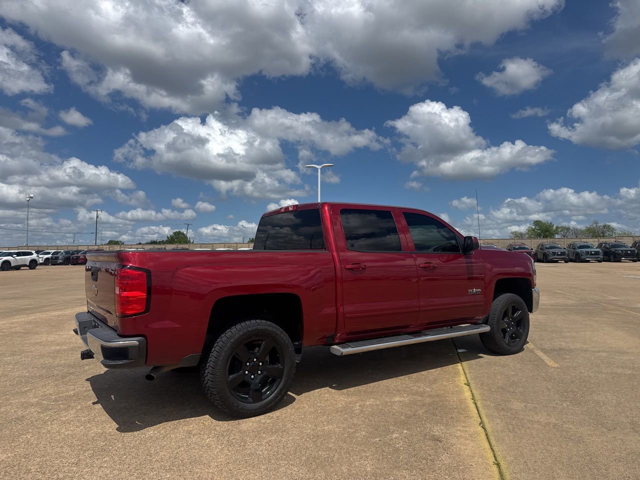 Used 2018 Chevrolet Silverado 1500 LT w/ Texas Edition image 26