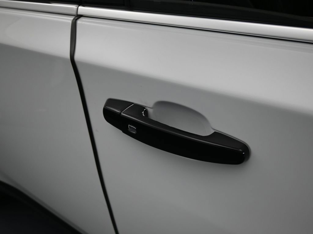 Used 2018 Chevrolet Traverse LT image 44