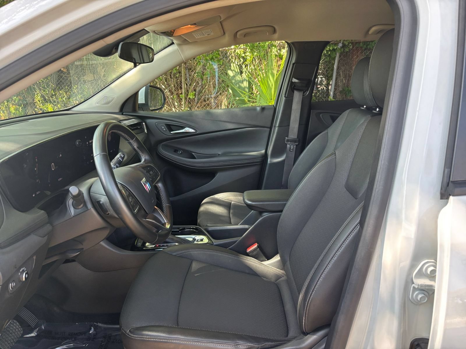 Used 2025 Buick Encore GX Preferred FWD image 29