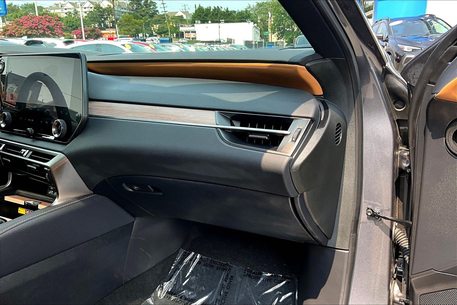 Used 2023 Lexus RX 350 Premium w/ Accessory Package (Z1) AWD/4WD image 16