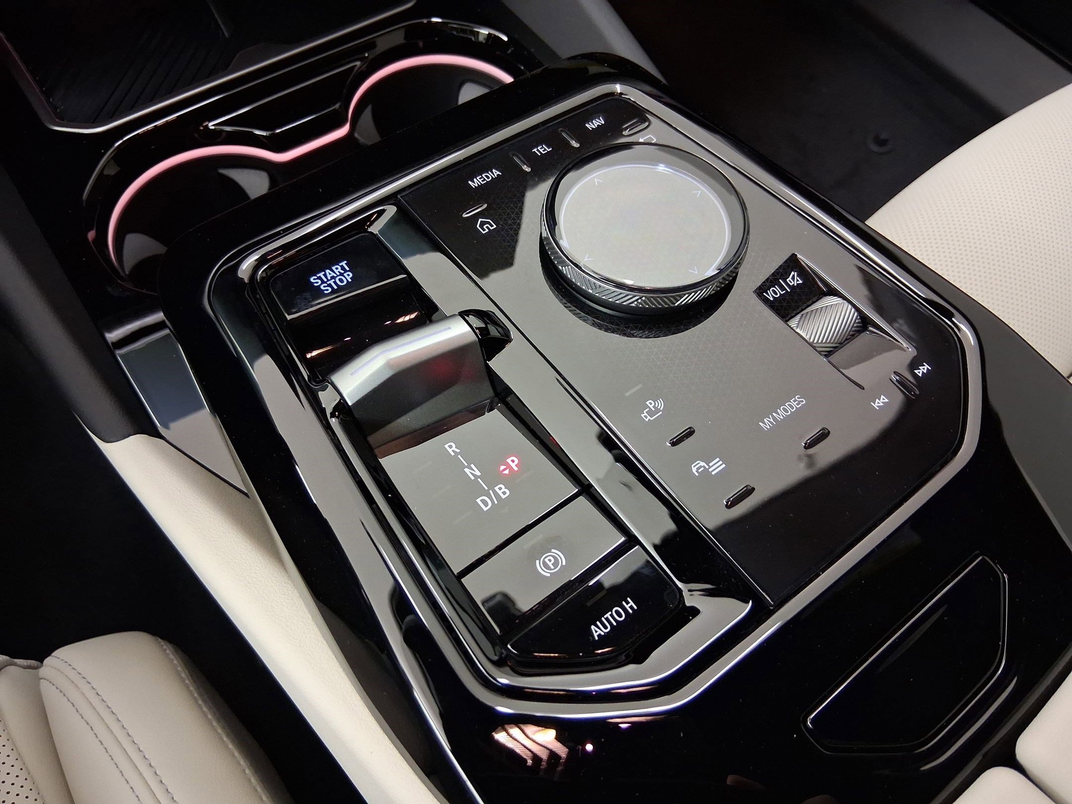 New 2026 BMW i5 eDrive40 w/ M Sport Package RWD image 17