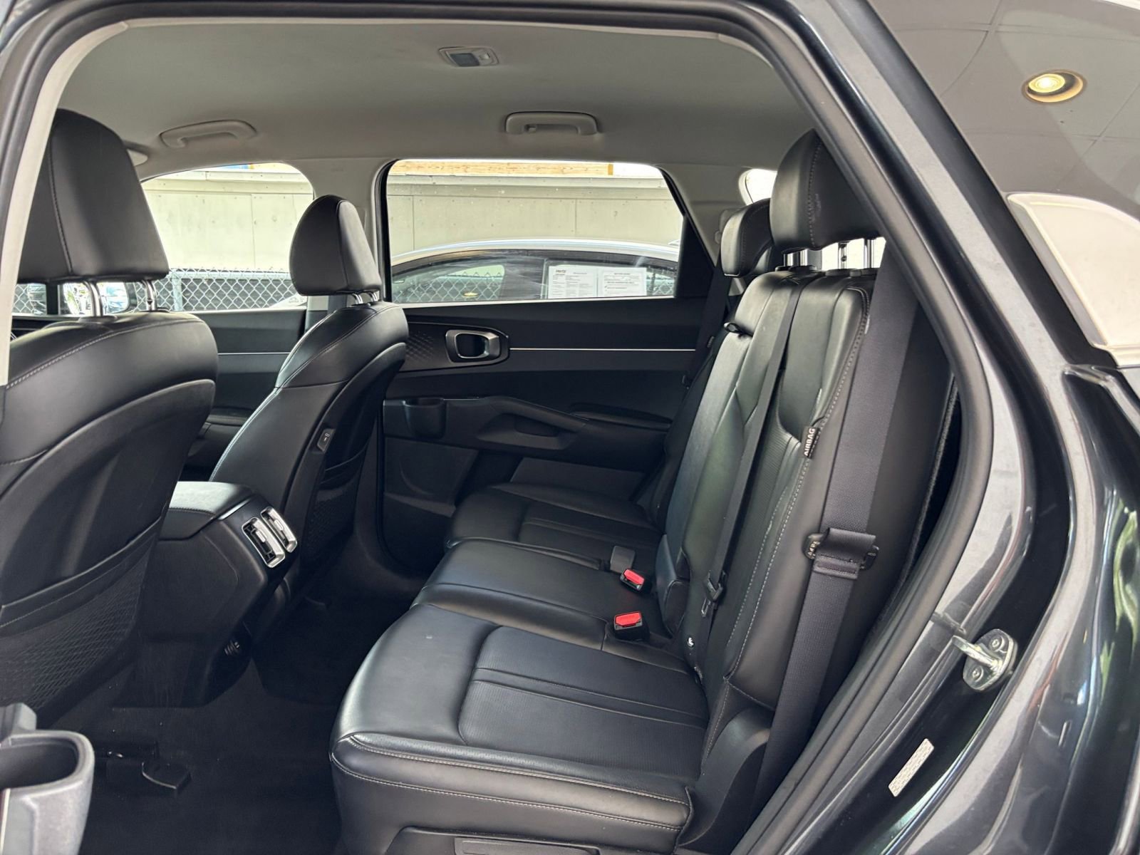 Used 2024 Kia Sorento S AWD/4WD image 27