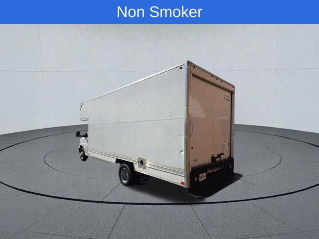 Used 2018 Chevrolet Express 3500 Extended w/ Power Convenience Package RWD image 3