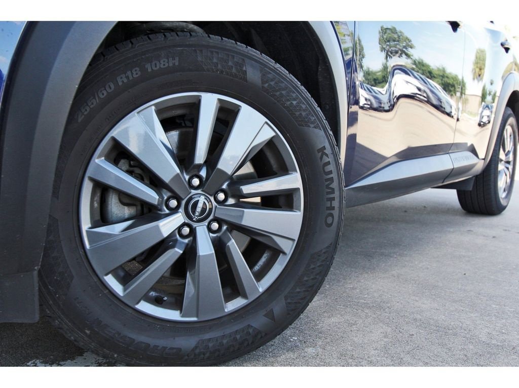 Certified 2024 Nissan Pathfinder SV FWD image 29