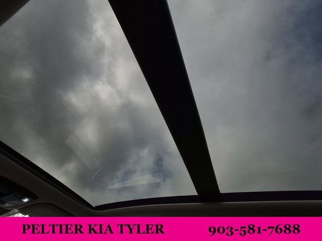 Certified 2022 Kia Sorento SX image 32