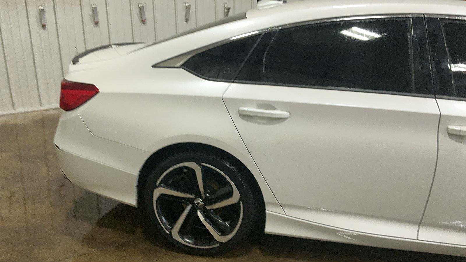 Used 2019 Honda Accord Sport image 5