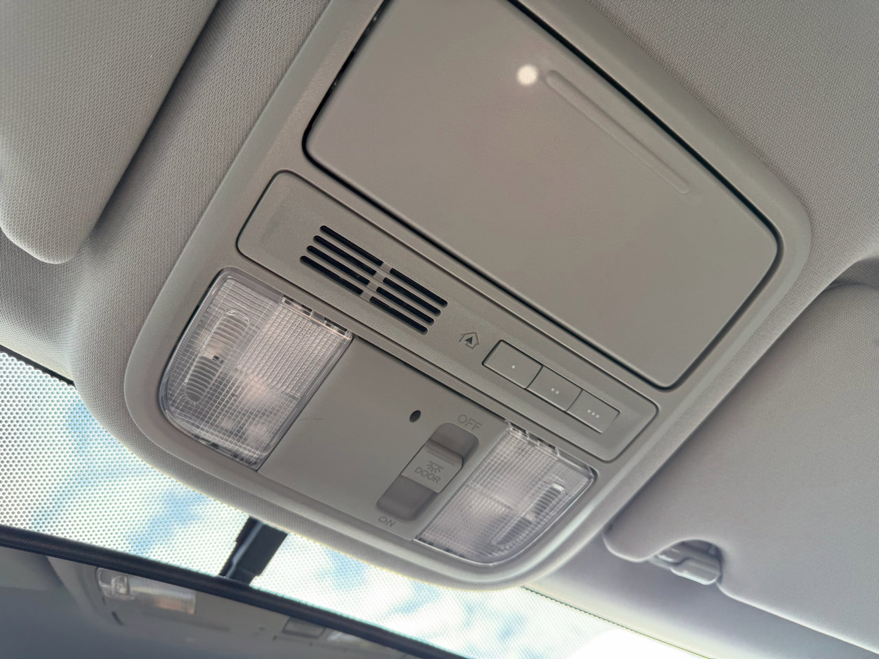 Used 2017 Honda Ridgeline RTL-T image 15