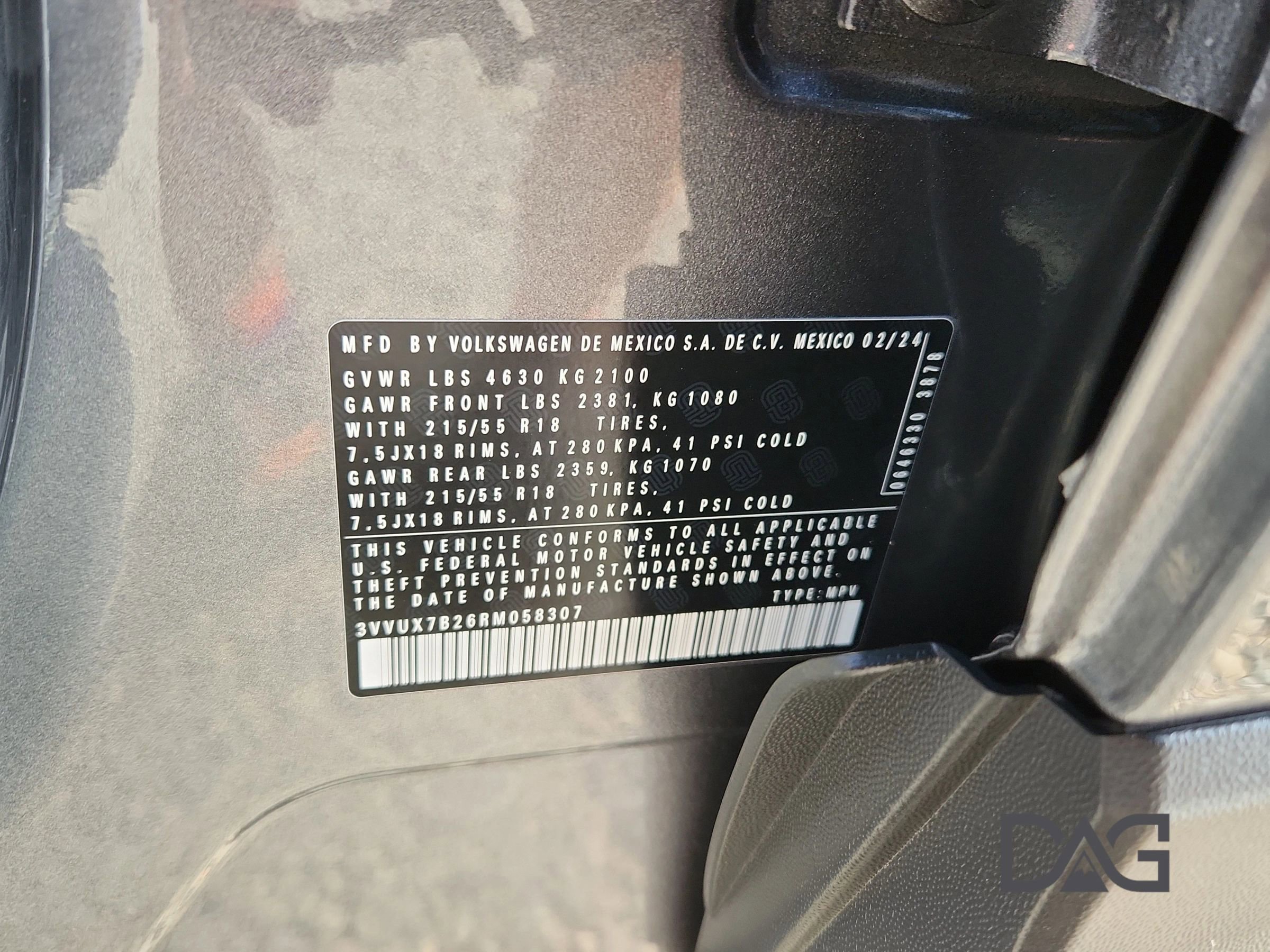 Used 2024 Volkswagen Taos SE image 28