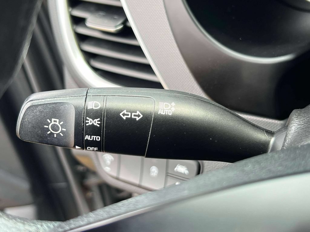 Used 2023 Kia Seltos LX AWD/4WD image 22