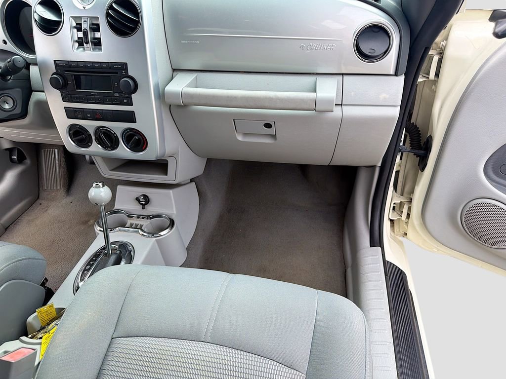 Used 2007 Chrysler PT Cruiser Convertible w/ Spring Special Group image 17