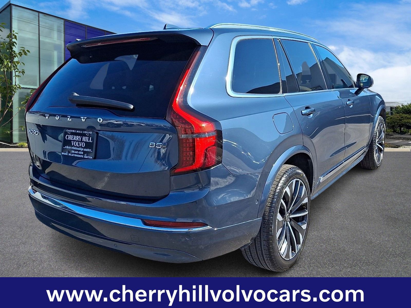 Certified 2025 Volvo XC90 B5 Plus image 7