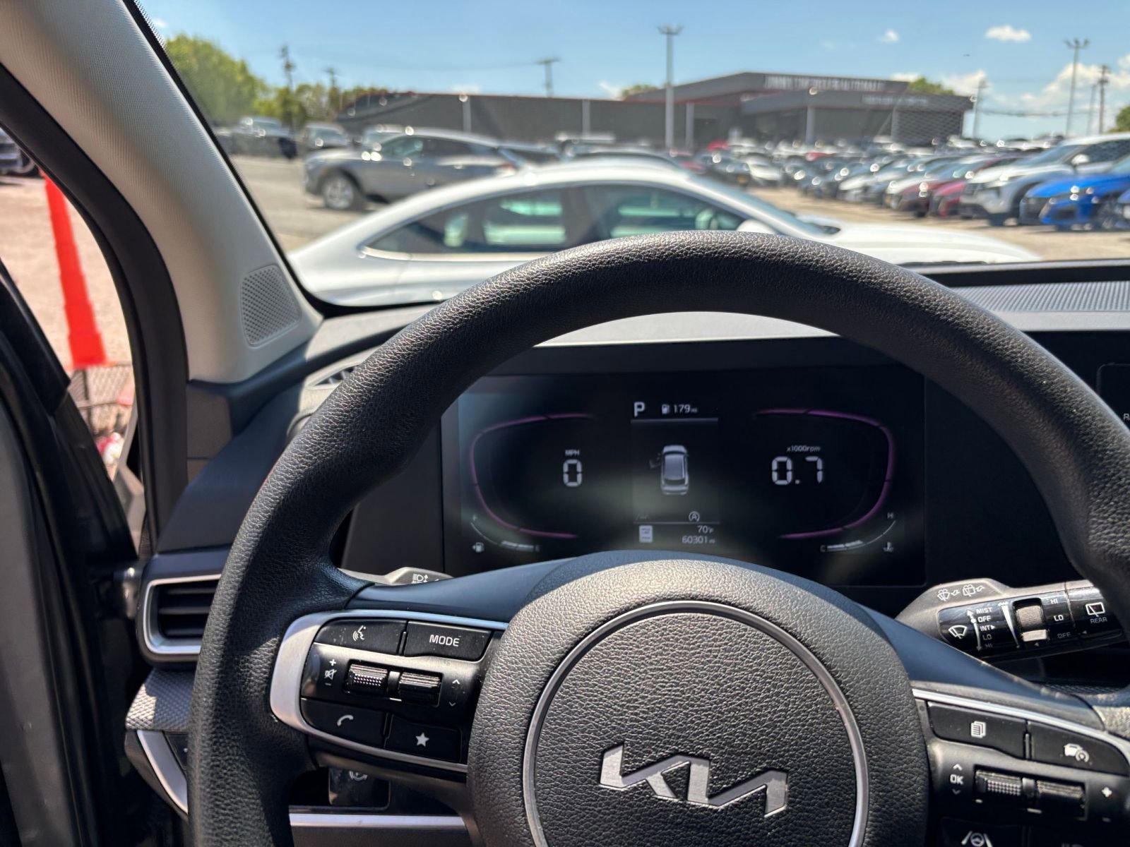 Used 2024 Kia Sportage LX FWD image 33