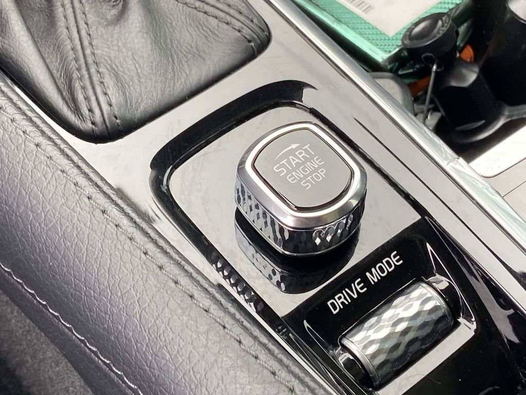 Used 2019 Volvo XC90 T6 Momentum w/ Protection Package Premier AWD/4WD image 13