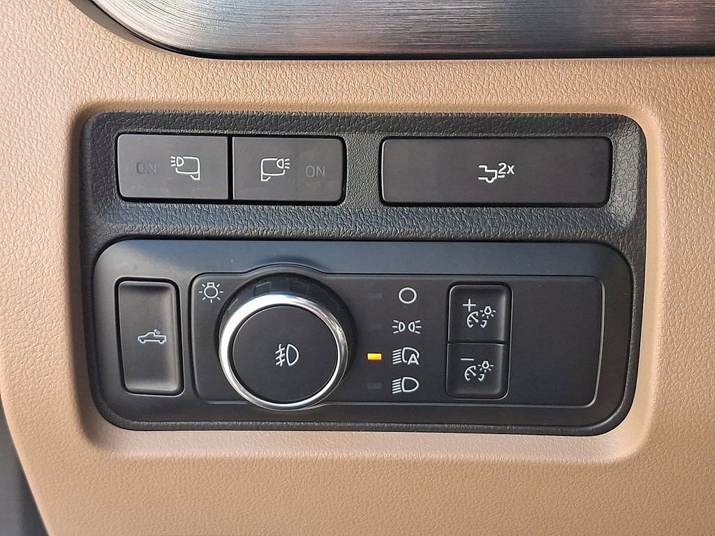 Certified 2024 Ford F250 Lariat w/ Lariat Ultimate Package AWD/4WD image 25