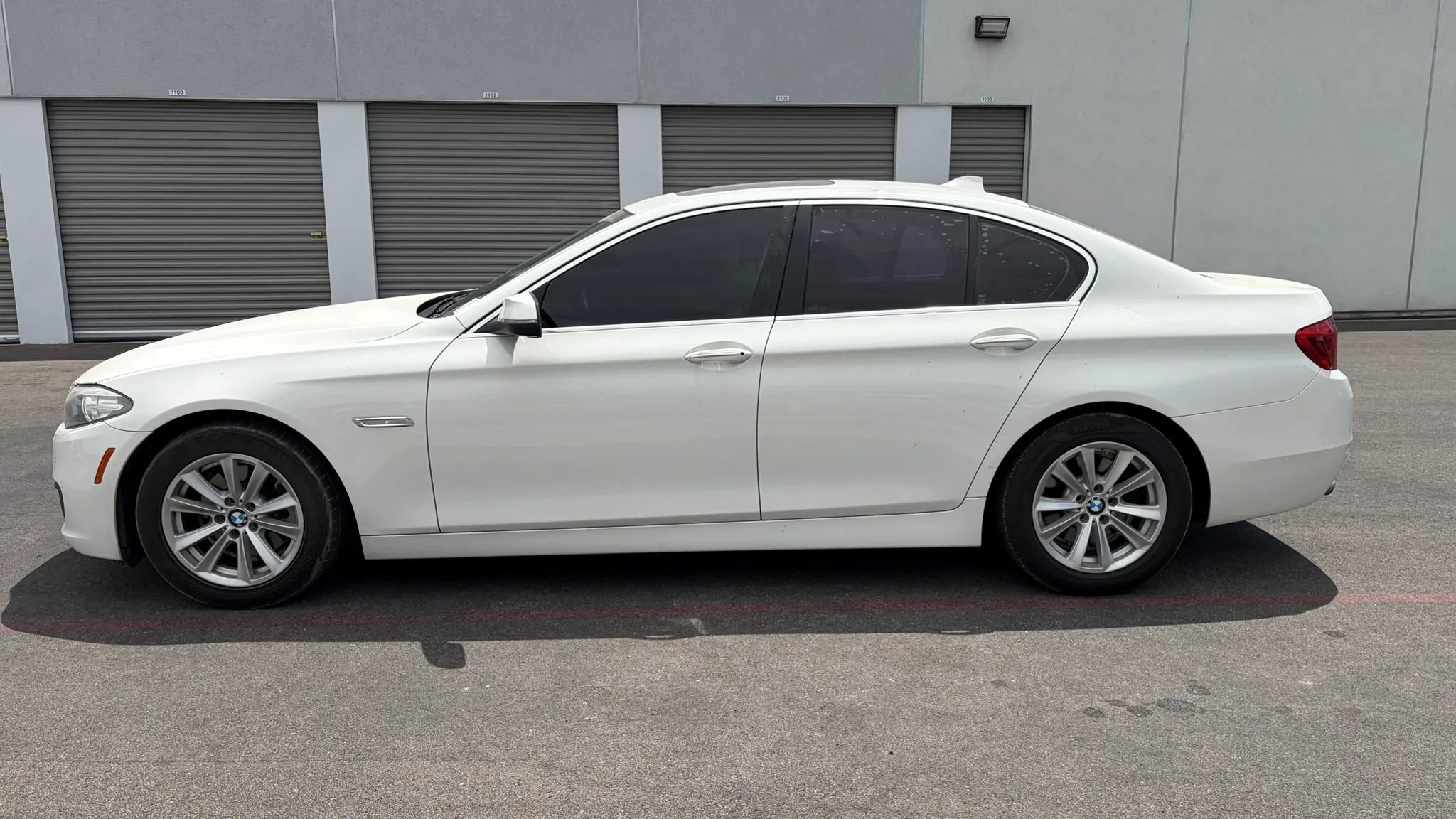 Used 2016 BMW 528i Sedan RWD image 2