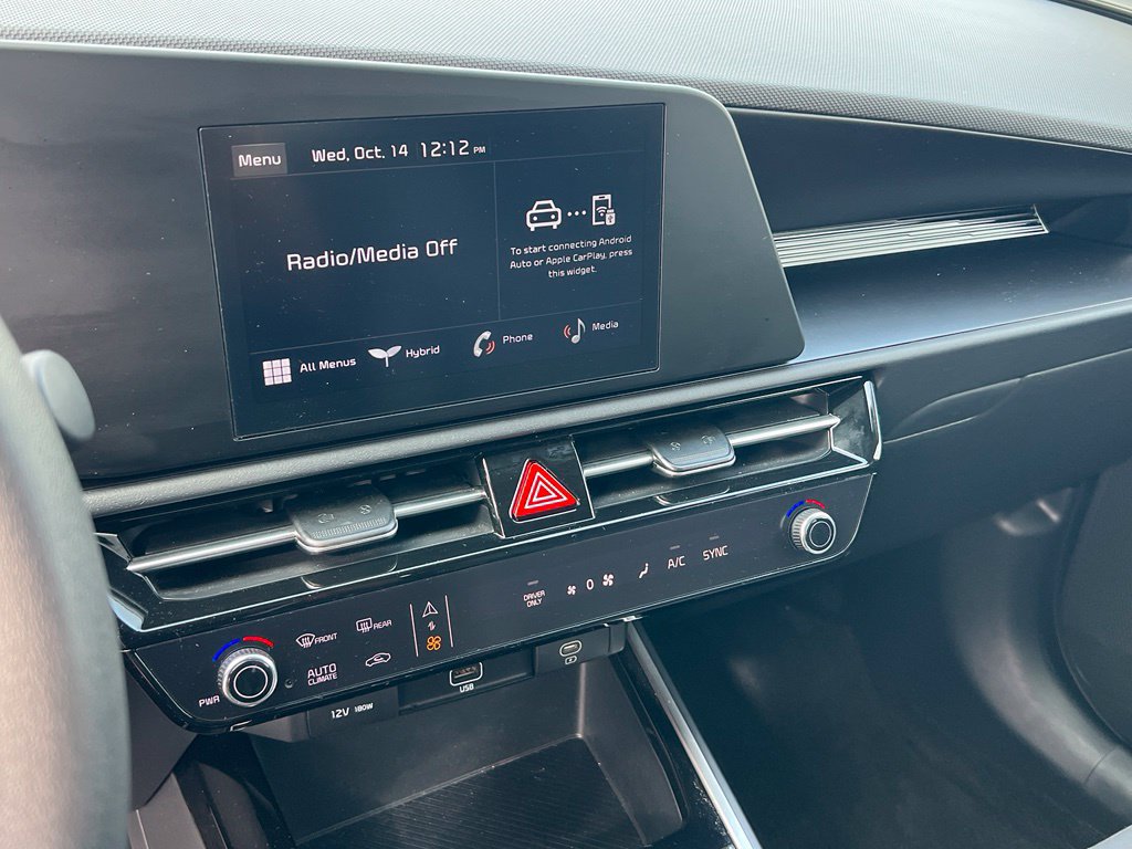 Certified 2026 Kia Niro LX FWD image 17
